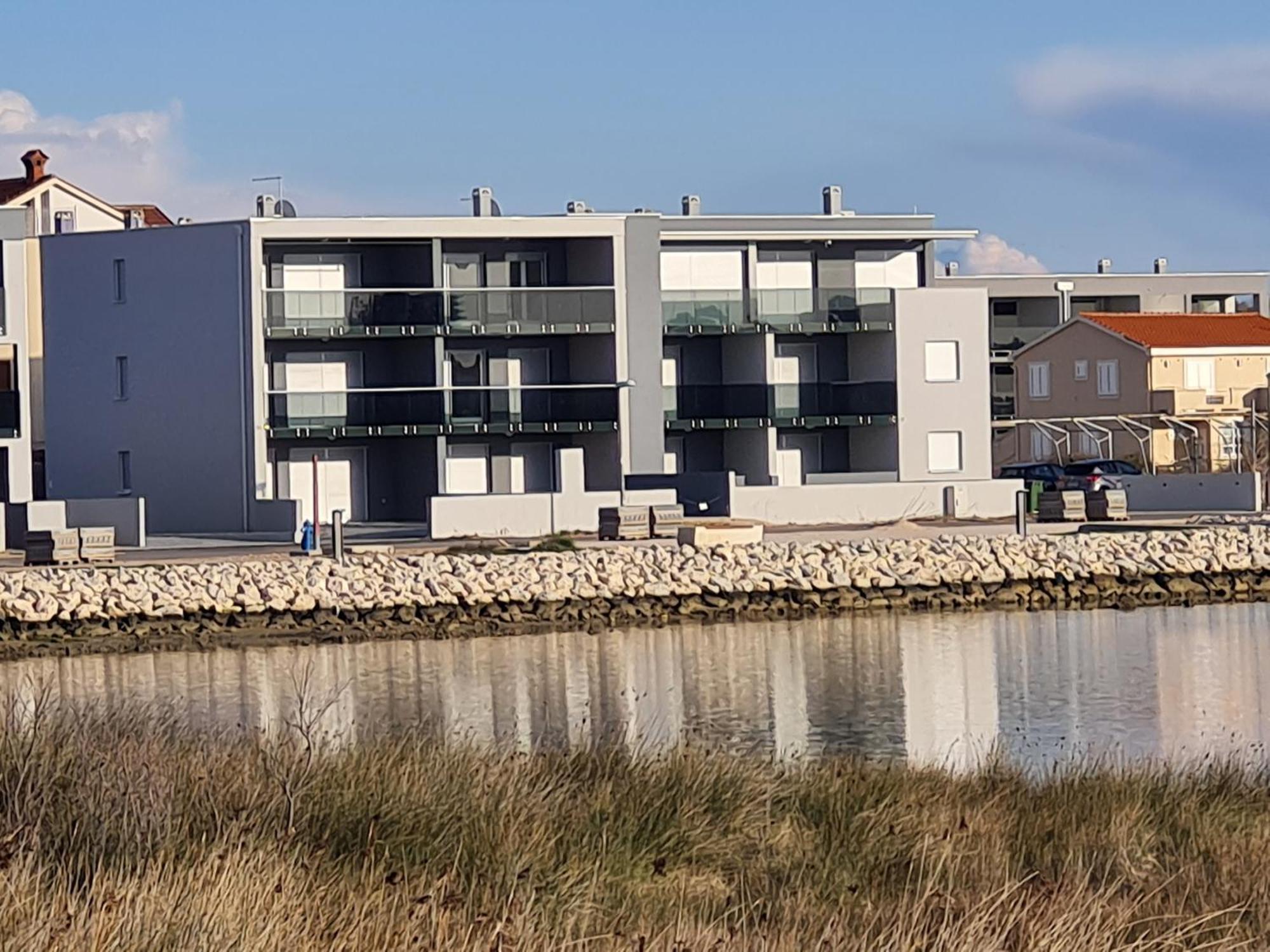 Apartmani Zdrijac Nin Værelse billede